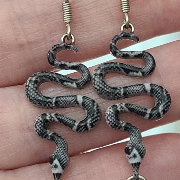 Snake earrings enamel python ? Red glass crystal blood drop can add 925 hooks - Picture 3 of 10